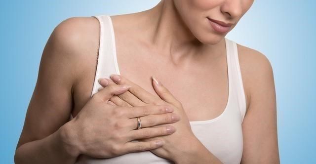 母亲|宝妈过度溺爱孩子,8岁了坚持喂母乳,网友:这是在养个巨婴吗