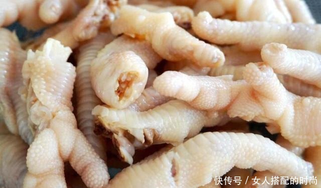 鸡爪|鸡爪最好吃的做法,入锅一煮软烂脱骨,汁多味美,比虎皮鸡爪好吃