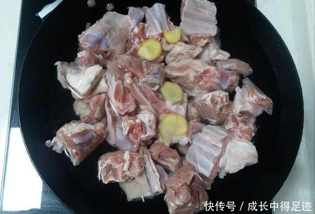 几个步骤去除羊肉膻味,肉质软嫩鲜香,放心吃肉不怕胖,特别下饭