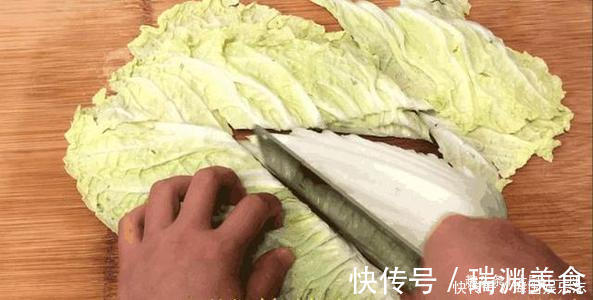 白菜炖豆腐很多人第一步就做错啦！难怪不好吃，大厨这样做才对