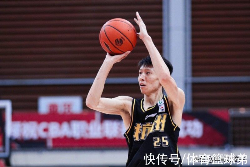 广厦队|广厦三剑客已降临，他们不仅是广厦的未来，他们更是王博的希望