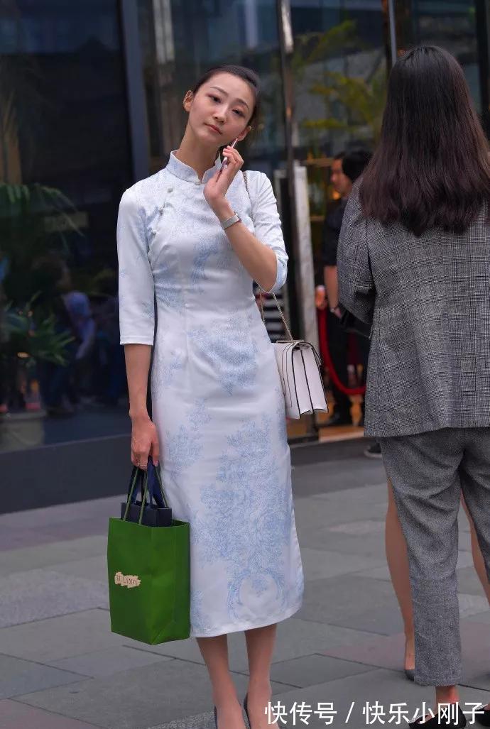 东方女性 小姐姐一双尖头的高跟鞋穿在脚上显得十分的精致,优雅时尚