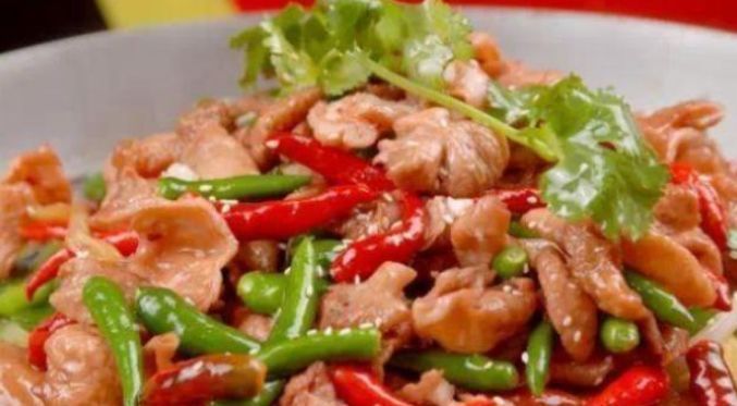 美食推荐爆炒肥肠，鱼香莲藕丸，干锅牛蛙，小炒驴肉做法