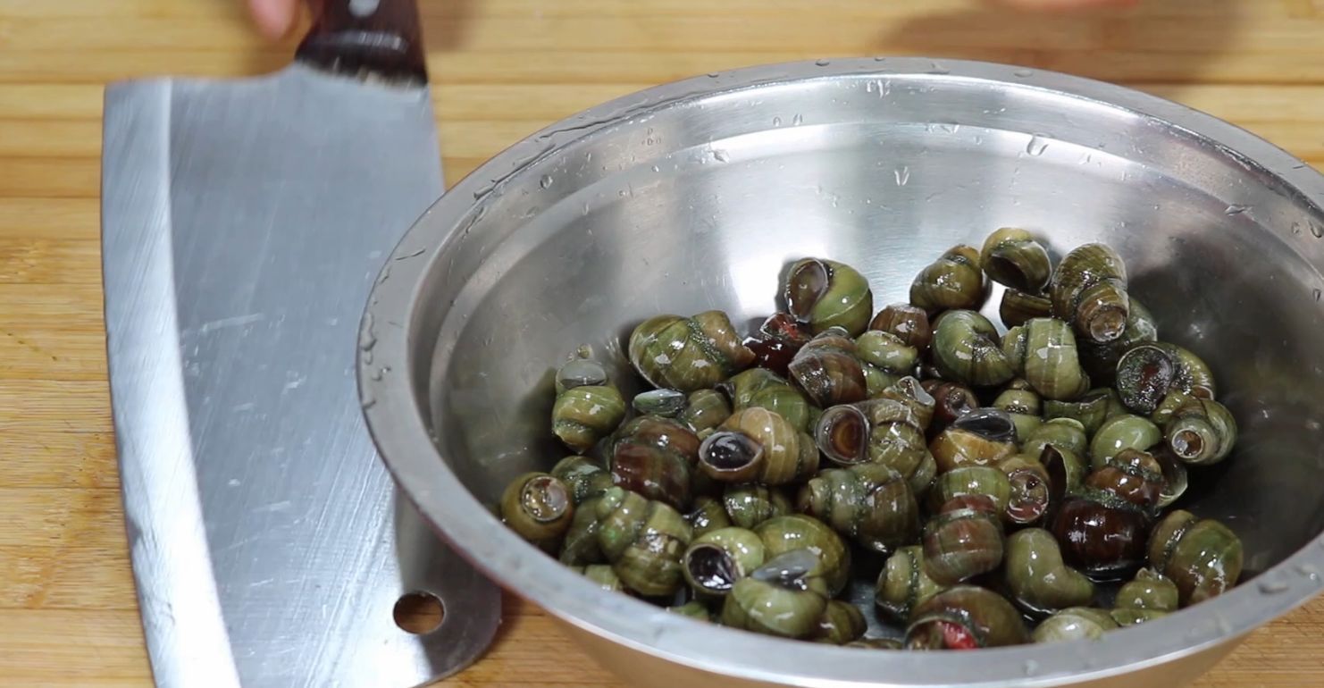 家里有带孔的菜刀，有一种实用效果，我也是刚知道