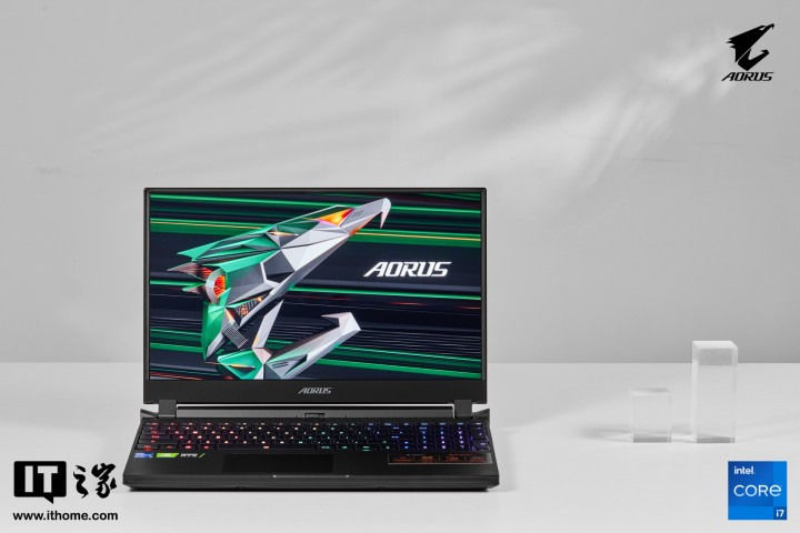 AORUS 15P XD 游戏本评测：300Hz 高刷，电竞级性能释放