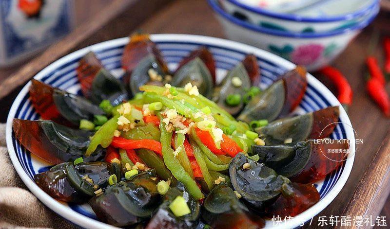 4道凉菜,6道荤菜,一桌丰盛的年夜饭,做法没什么难度