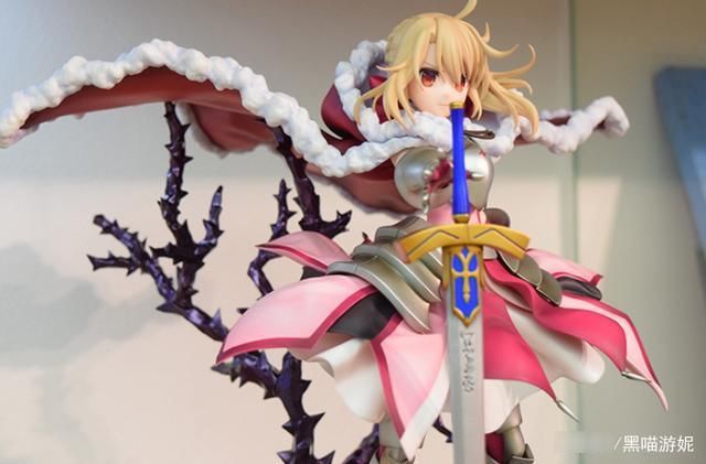 呆毛|魔法少女伊莉雅:剑士伊莉雅手办实物公开 粉色萌版呆毛王战甲