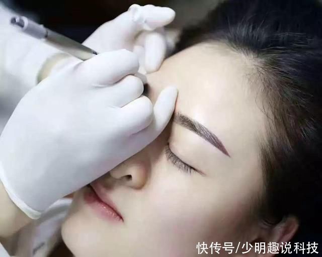 为何不建议女人纹眉?听了内部人员说的话，你也许就恍然明白了