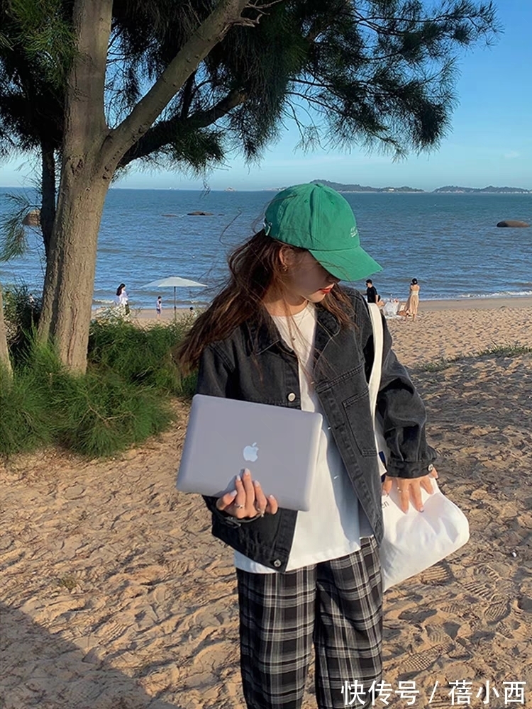 运动裤|穿搭技巧大全:会选衣服颜色,比款式本身还要关键,建议收藏