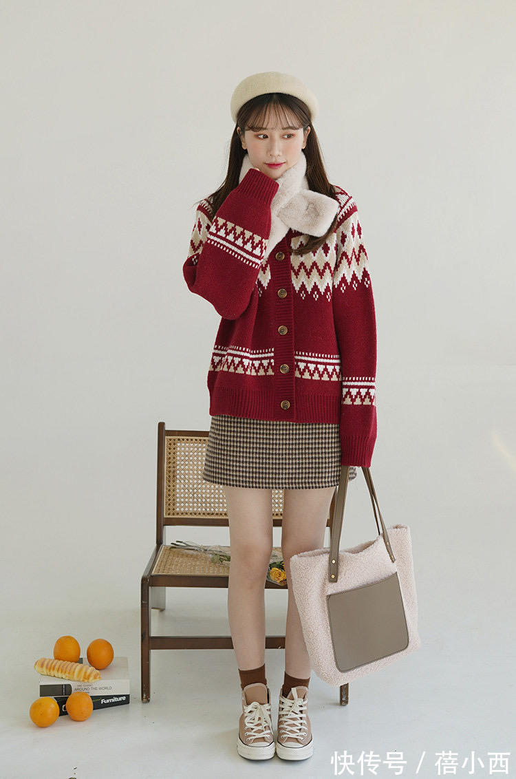 马甲|初秋的简约大气穿搭原来这么简单!超全毛衣搭配,让你秒变美少女