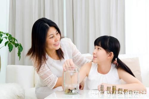 小张|“妈妈,给我五块钱好吗”妈妈们的不同做法,决定孩子财商的不同