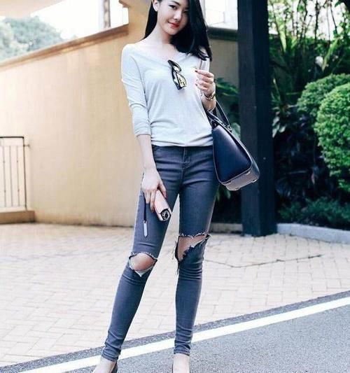 魅力 性感紧身牛仔裤,越看越好看,尽显性感魅力!