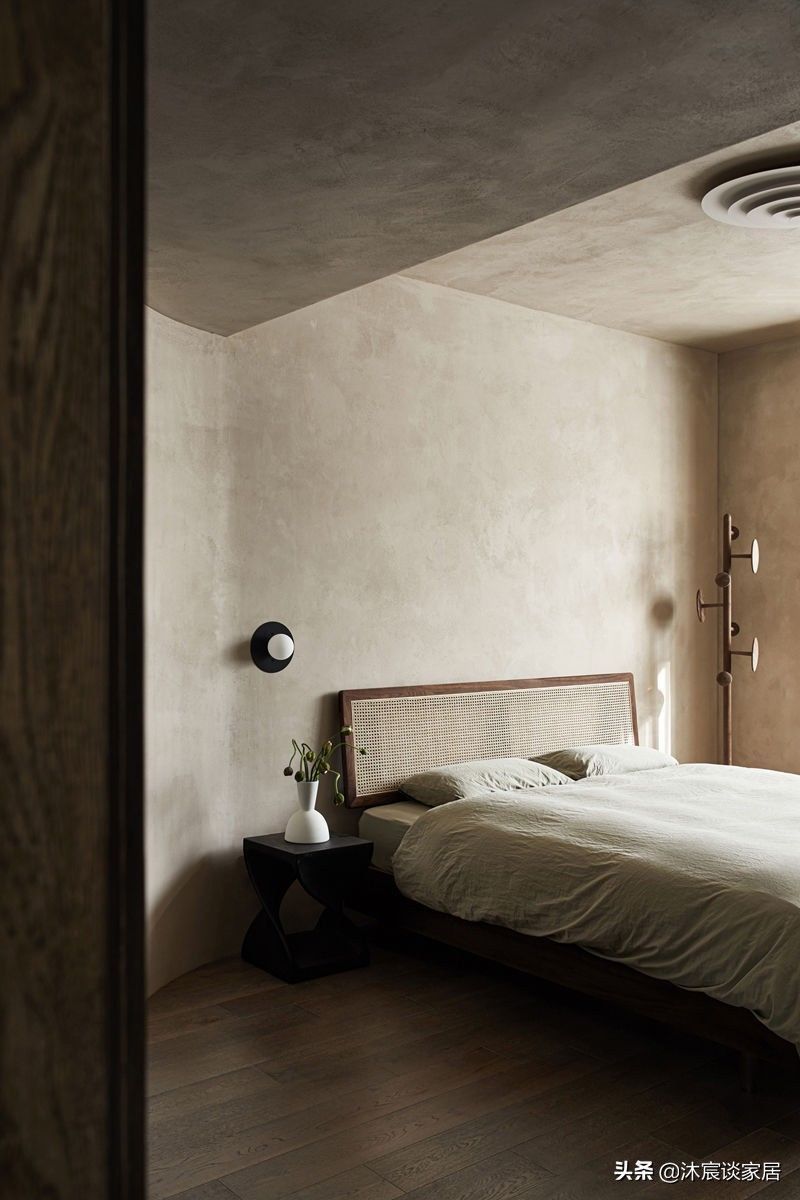 侘寂风|初看,他家真是“家徒四壁”,细品,真的是很有味道,越看越喜欢