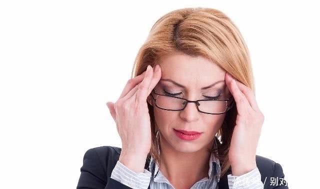 肝脏出现|手指甲为什么会出现“竖纹”?关于这4个原因,或许你还不清楚