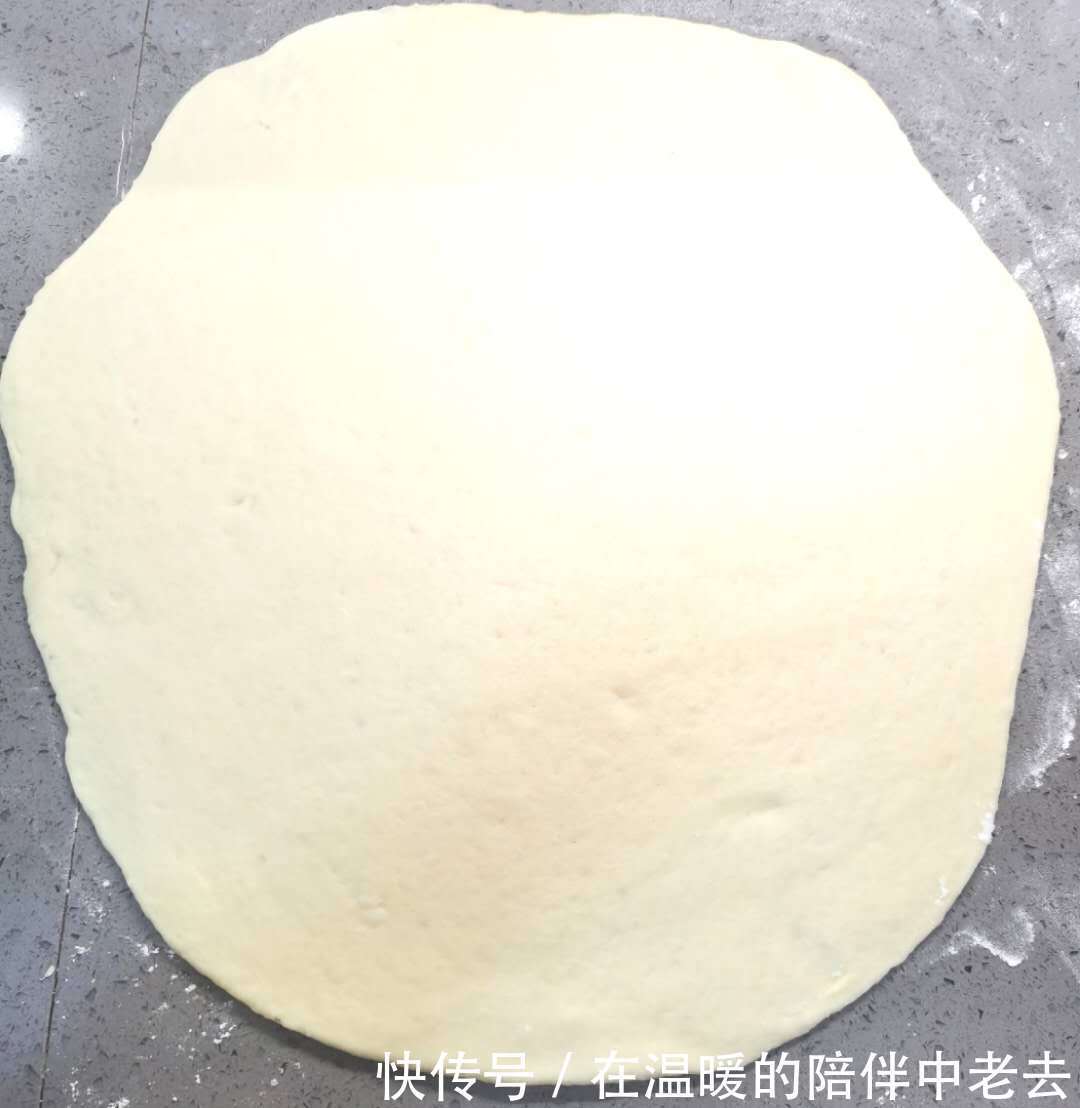 这小饼一上桌,儿子一口气吃10个还说没吃够,柔软咸香,太好吃!