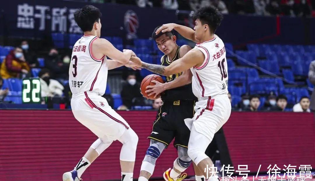 怒怼|孙铭徽发声:对不起!球迷怒怼:难道你就没有一点错吗?