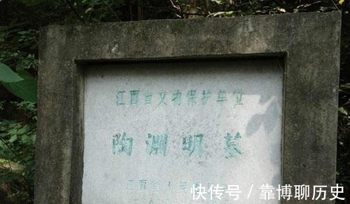 文物局!农民无意间发现一块石碑,上报博物馆,专家从石碑上发现一秘密!