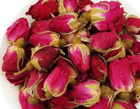 皮肤|玫瑰花与此物同泡,给子宫做个大扫除,口臭消了,皮肤红润更细腻