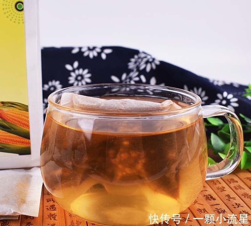 远离|年龄越大血管越堵,1种叶子常泡水喝,通血管,远离血栓困扰!