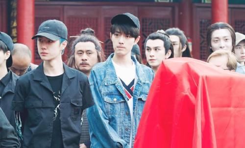 小鲜肉转战主旋律电视剧,肖战作品确定在央视播出,王一博进片场