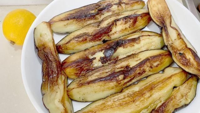 用油|这样做出来的茄子才是最下饭的,咸香味浓,特别是用油很少