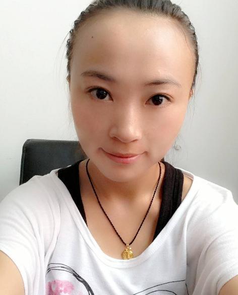 女人 女人过了40岁,尽量别留3种发型,又土又“显老”,希望你不是