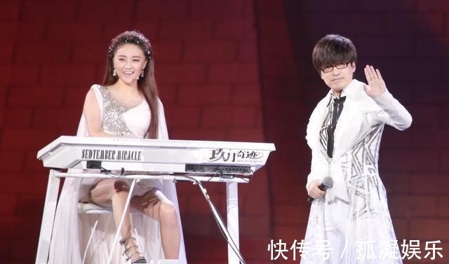 星光大道出来三对男女组合一组分了，一组糊了，只有一组长红