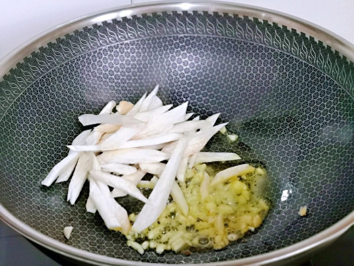 黑木耳|木耳和腐竹搭配一起炒，营养又鲜美，清新爽口又解腻，太好吃了