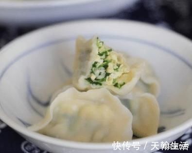 芸苔属|秋天,怎么都吃不腻,包成饺子即可,感觉比韭菜馅儿鲜比萝卜馅儿香,越吃越过瘾