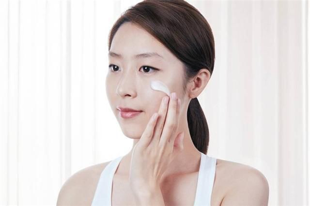 淡化细纹精华液哪个好 淡化细纹护肤品排行推荐