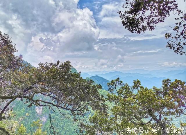 竟有建在悬崖上的寺庙还是我国最险要的景区你敢前去挑战吗