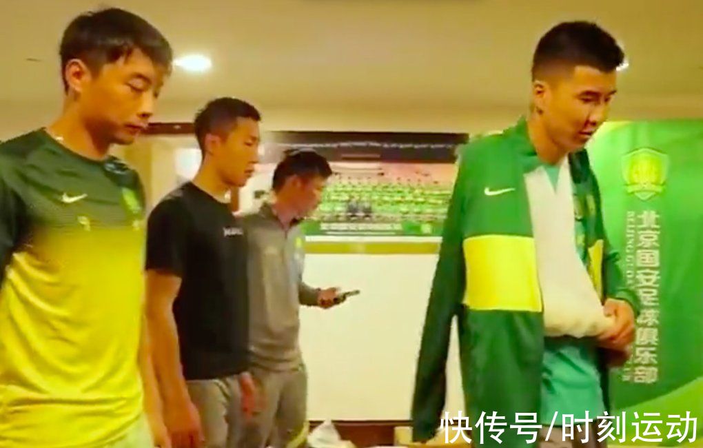 王剛|凌晨1點(diǎn)，國(guó)足離隊(duì)第1人出爐，李鐵愛將王剛骨折報(bào)銷無(wú)緣決戰(zhàn)日本