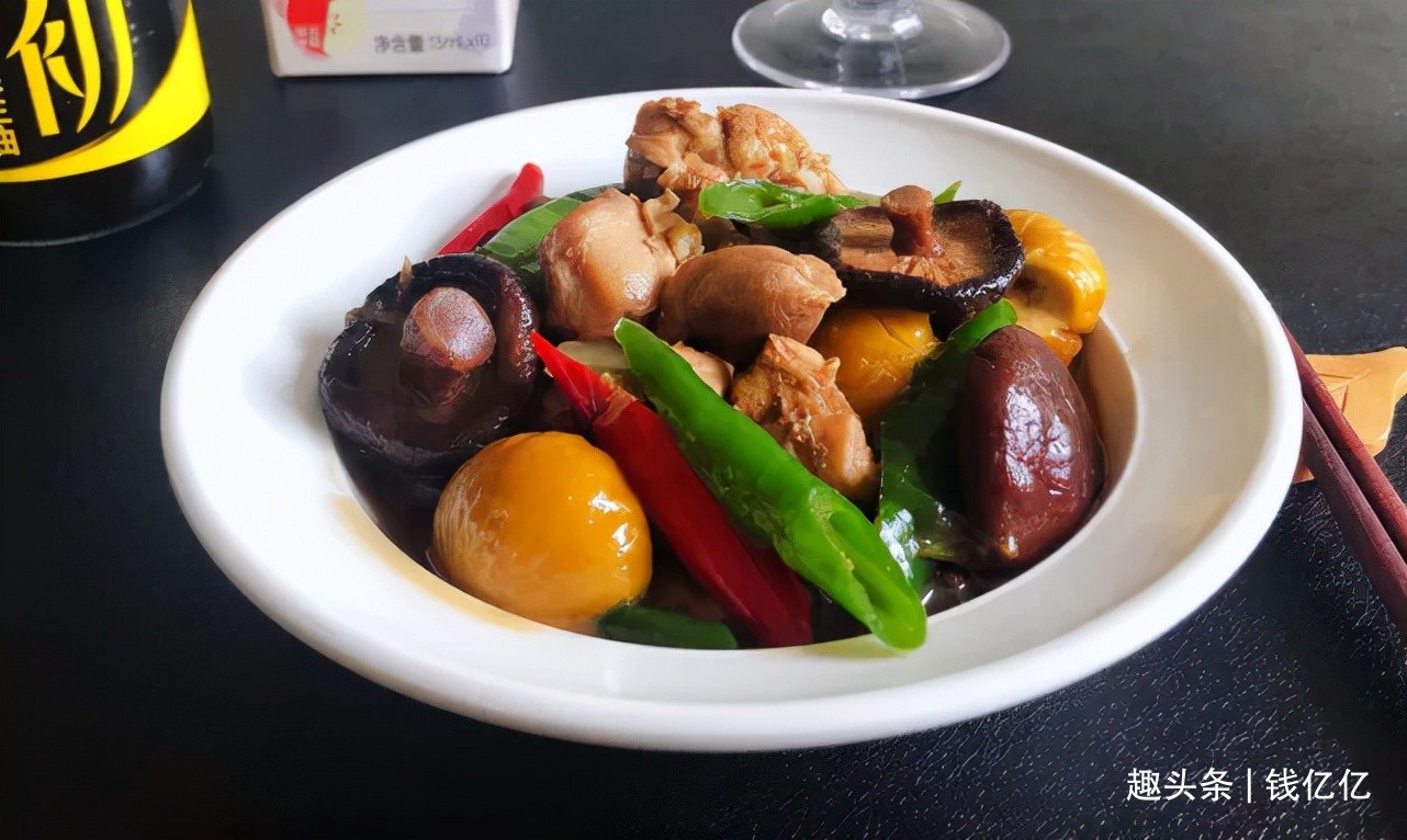 秋冬季节介绍一道好吃不腻又美味下饭,做法还简单的家常菜!