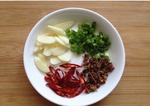 原来炒土豆丝，饭店大厨是这样放的醋，难怪那么好吃！