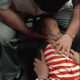 被害人|心痛!十个月大婴儿生病,父母竟让盲人看病,孩子身亡!