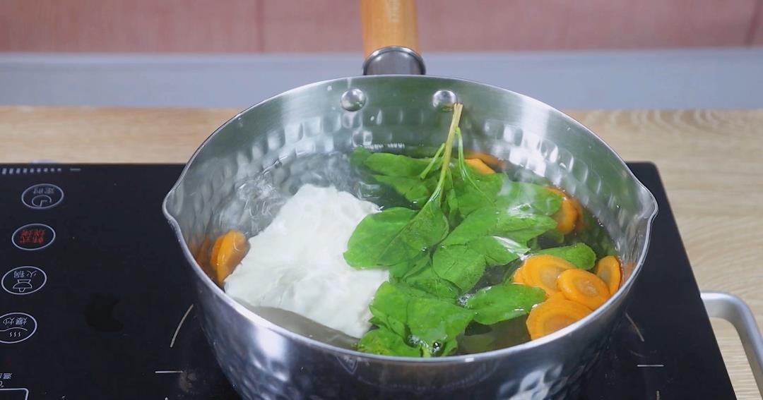 小米粥|一口吃进10种营养,钙是牛奶6倍,铁是牛肉3倍,宝宝吃的渣都不剩