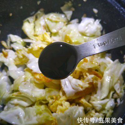 绿甘蓝|减脂美味兼得！蒜香包菜(绿甘蓝）炒蛋，低盐低卡，巨好吃