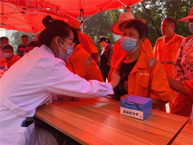 公益|关爱环卫工 义诊送健康公益活动第三站走进寒亭