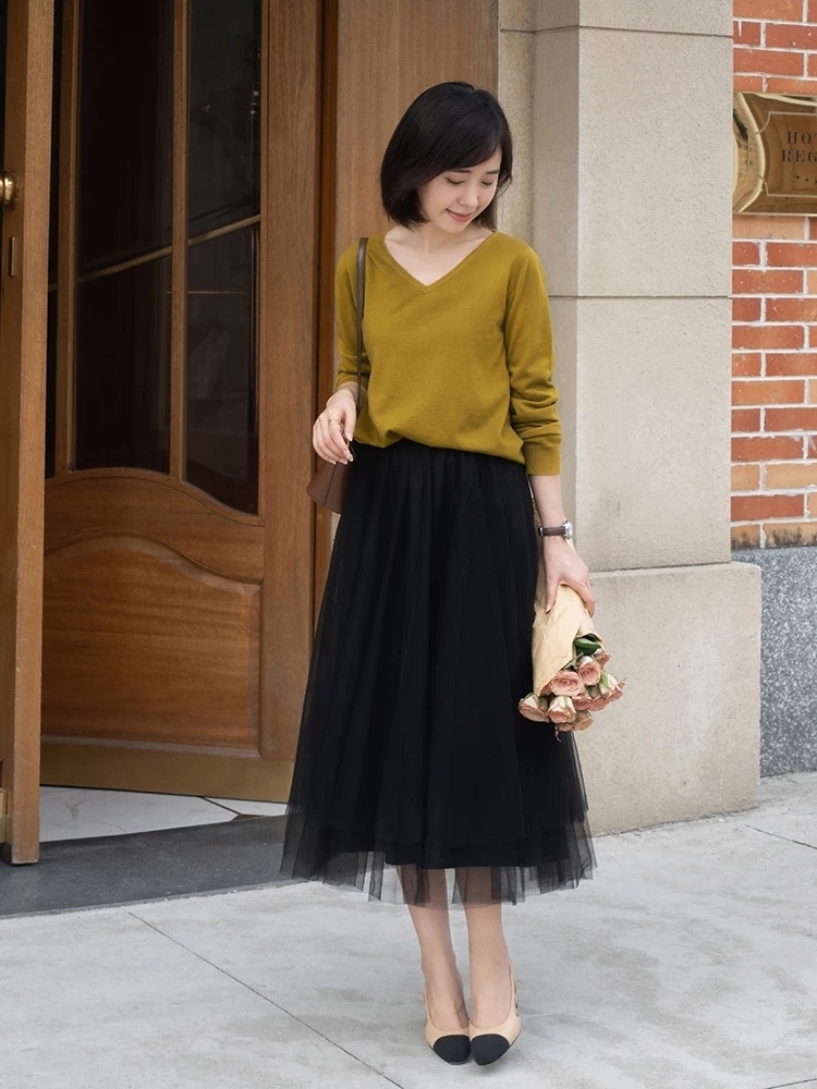 气质|3、40岁小个子该怎么穿?卫衣搭配半身裙时髦显高,还能提升气质