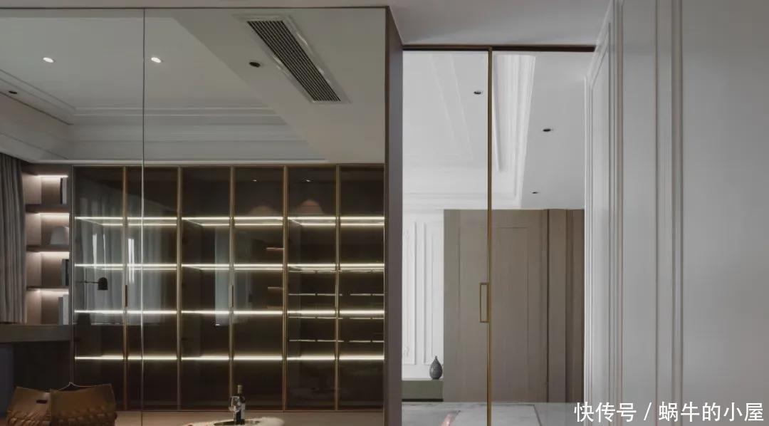 现代极简融合古典元素,成就别具一格的低奢空间