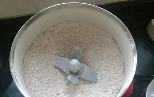 拿到蛋壳别急着养花，按“这要求”处理，给植物施肥才不出问题