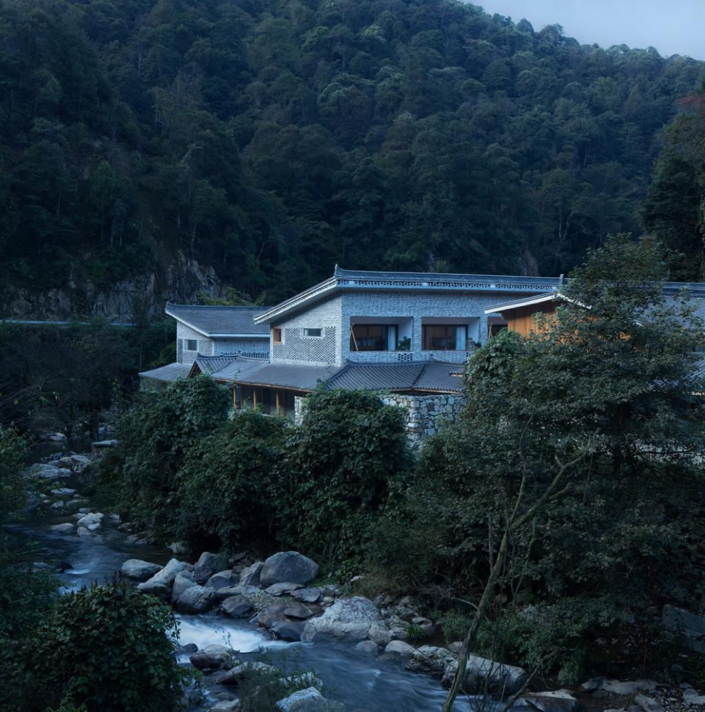 山里|大山里的民宿设计，太美了