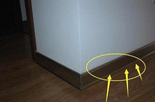 踢脚线|有钱人从不在家里做踢脚线，都流行这样装，连老师傅都看愣了！