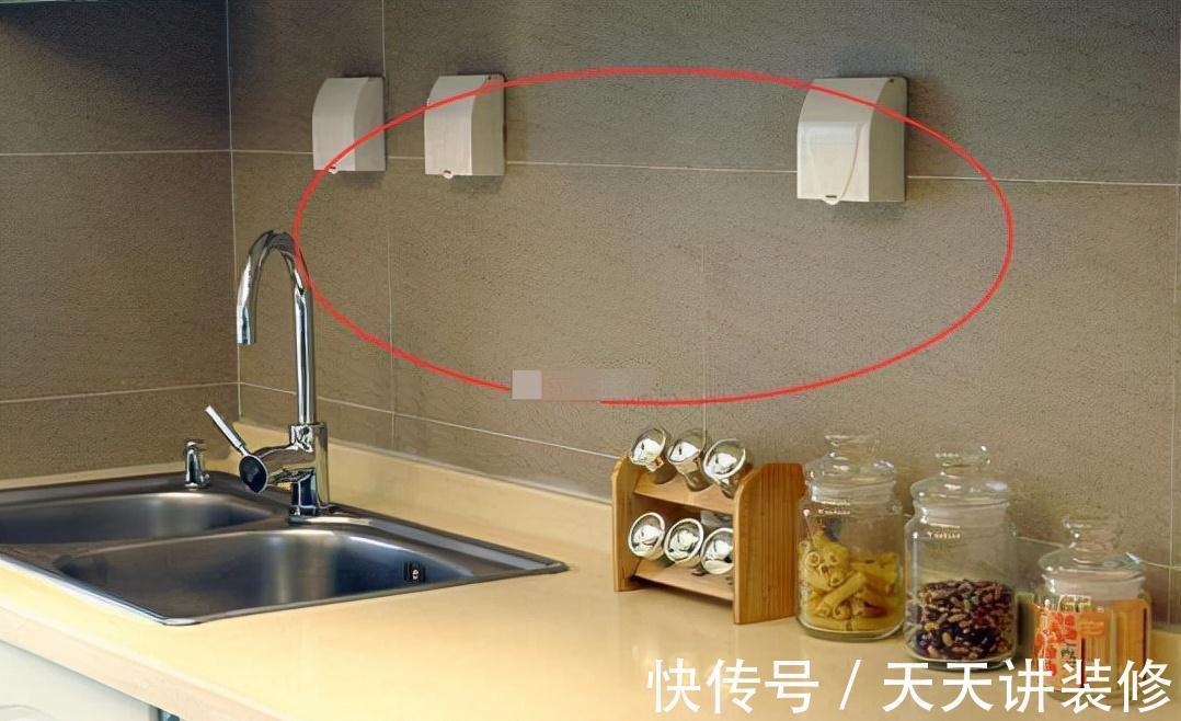 一日三餐|家里厨房不要这样安装插座,老电工看了都摇头,不实用还很危险