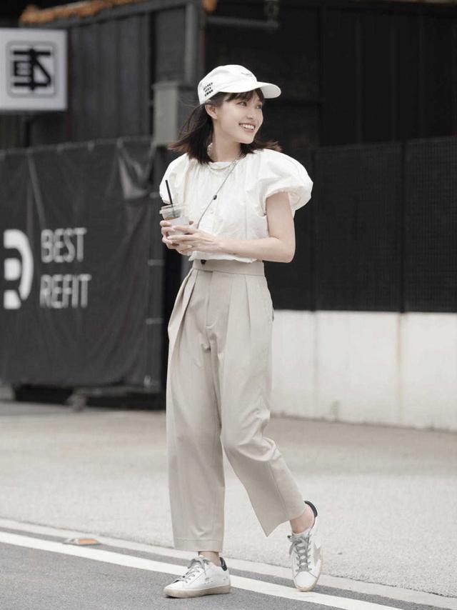 牛仔裤|快舍弃你的“牛仔裤”吧!今年夏天更流行这几款单品,时髦又百搭