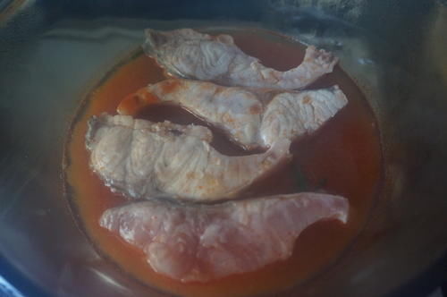  酸酸甜甜の番茄酿青鱼，开胃又下饭，无油