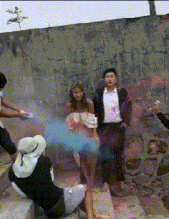 |搞笑GIF:狗狗自信的一跳,这样的结果尴尬了