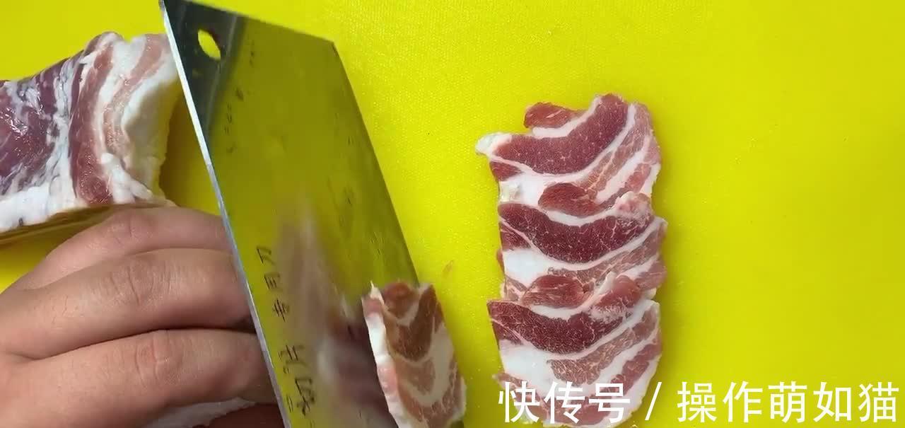 红烧肉炖宽粉，柔软劲道，肉香味浓，东北人从小吃到大的人间美味