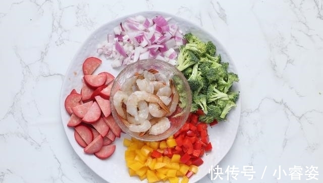 鲜虾|剩米饭别浪费，加些料烤一烤，色彩缤纷，奶香浓郁，孩子们抢着吃
