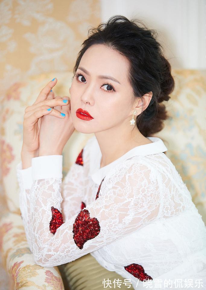 脸型 女人过了48岁尽量少烫“大妈卷”,推荐这5种发型,时髦显气质呀